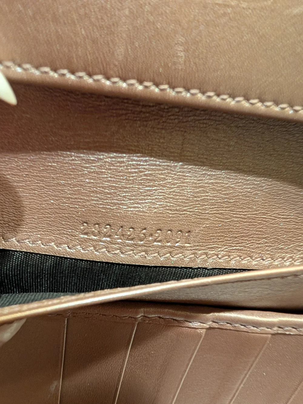 Gucci Metallic Rose Gold GG Continental Wallet & COA, Chain